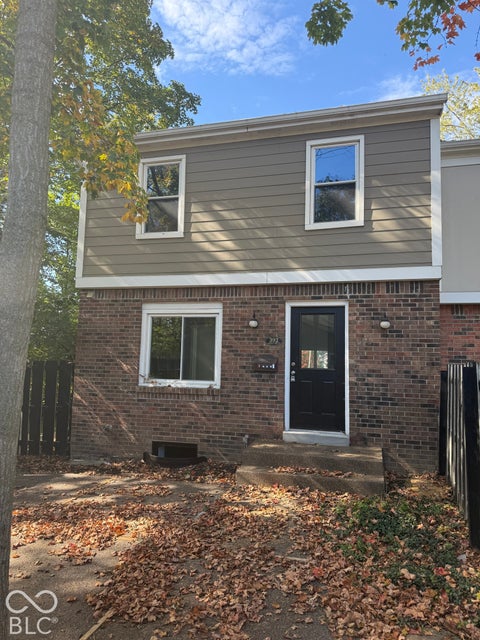 Photo of 392 Aspen Drive, Carmel, IN 46032 (MLS # 22132015)