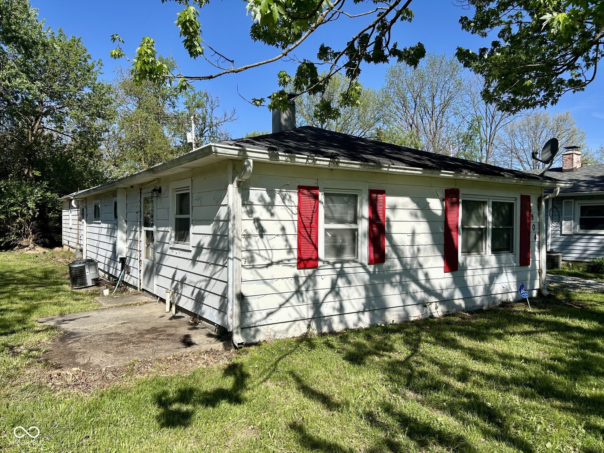 3904 N Graham Avenue