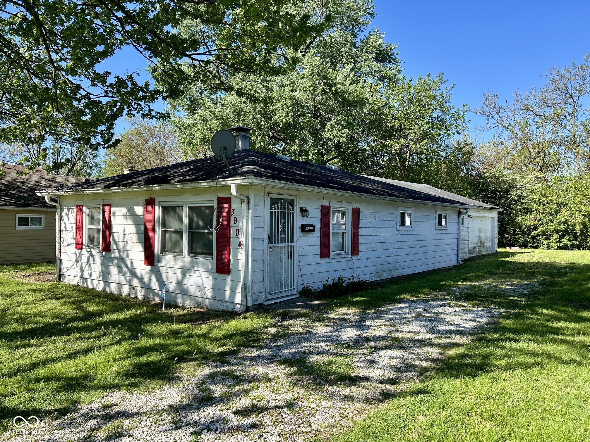 3904 N Graham Avenue