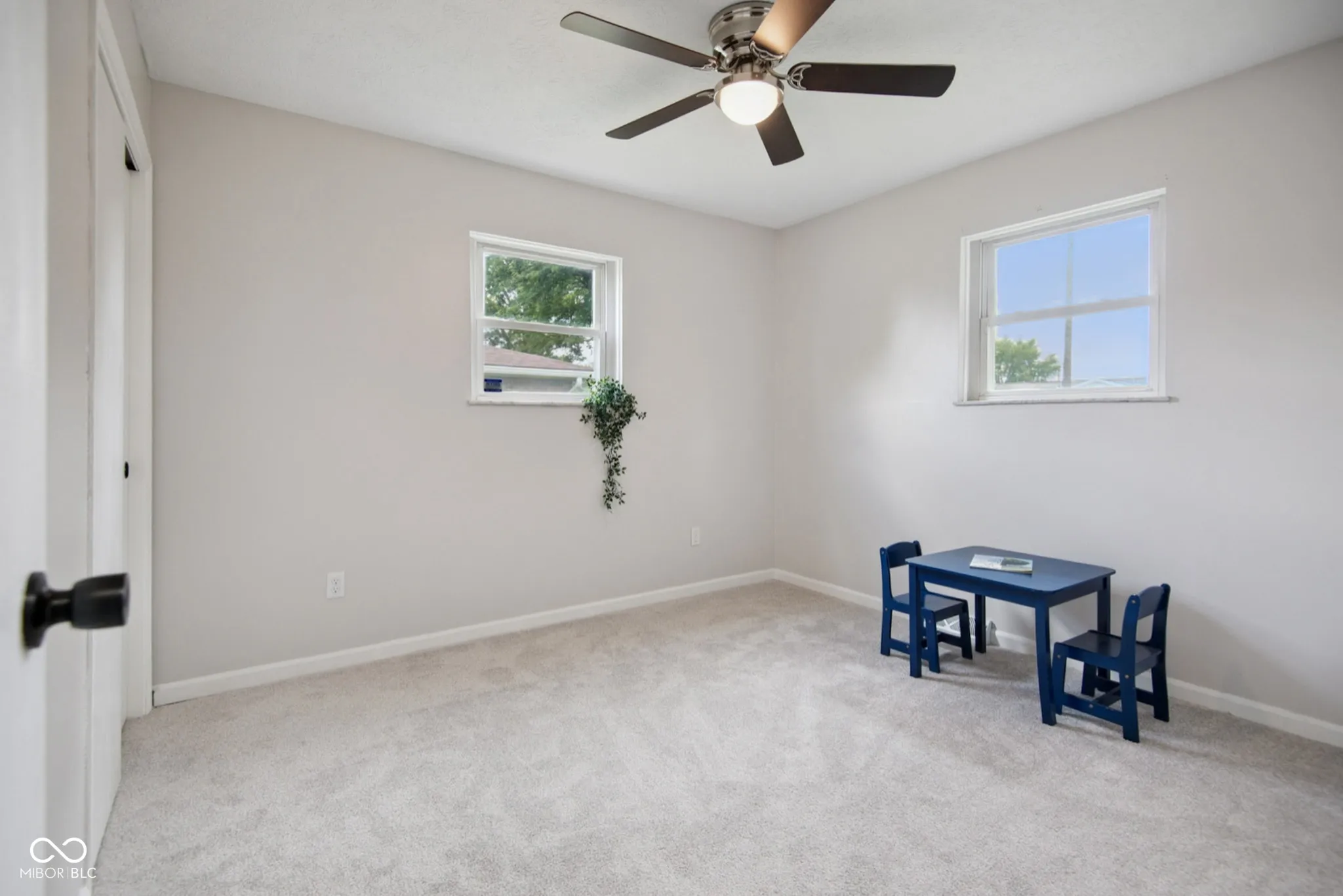 Franklin, Indiana 46131, United States, 3 Bedrooms Bedrooms, ,2 BathroomsBathrooms,Residential,Pending,172514