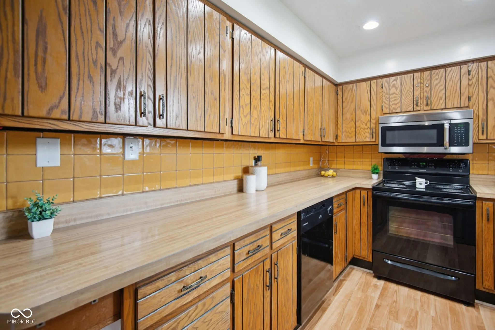 Franklin, Indiana 46131, United States, 3 Bedrooms Bedrooms, ,2 BathroomsBathrooms,Residential,Pending,172514