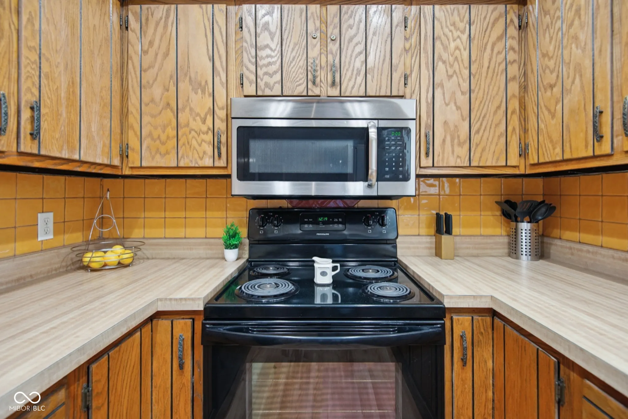 Franklin, Indiana 46131, United States, 3 Bedrooms Bedrooms, ,2 BathroomsBathrooms,Residential,Pending,172514