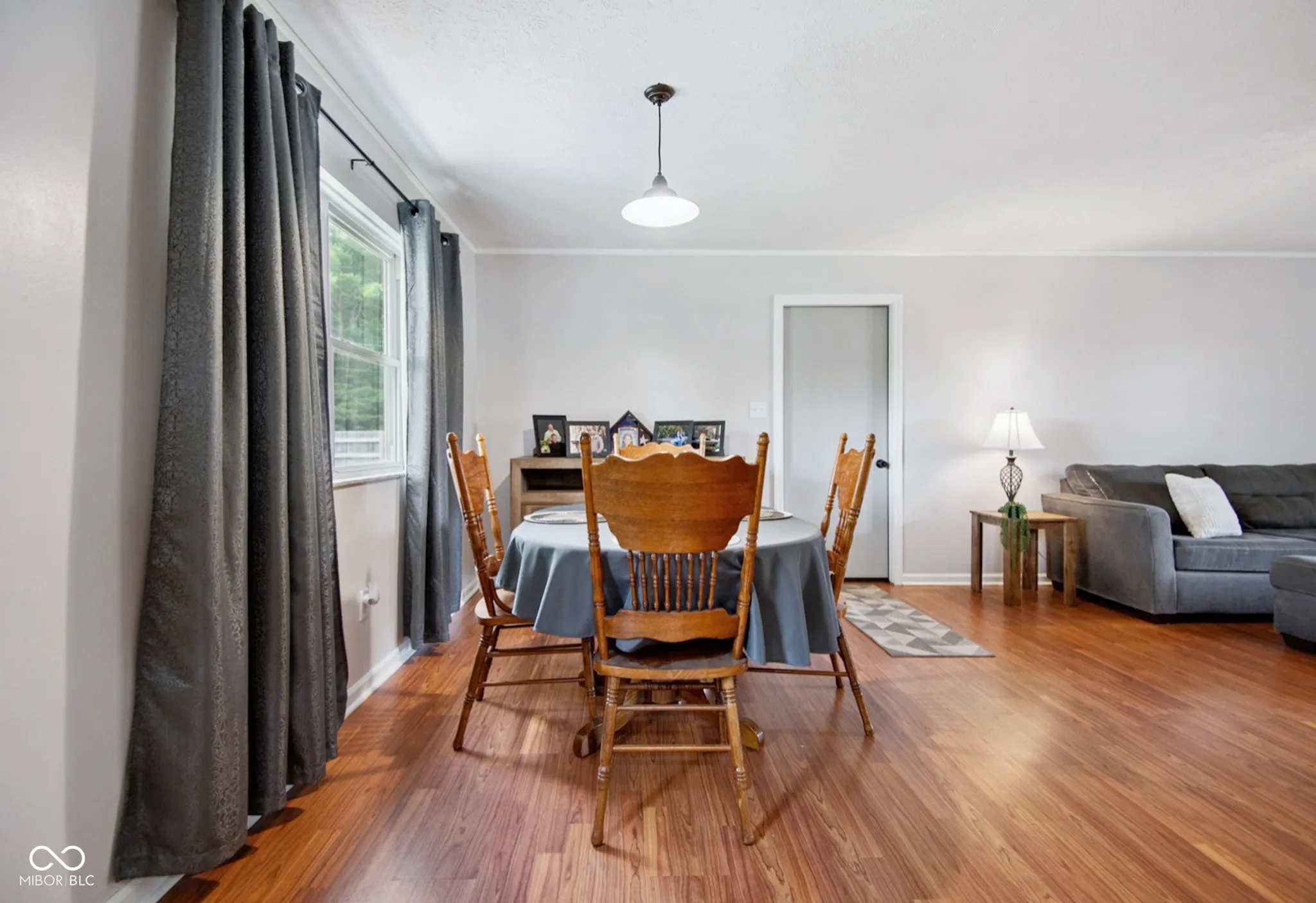 Franklin, Indiana 46131, United States, 3 Bedrooms Bedrooms, ,2 BathroomsBathrooms,Residential,Pending,172514