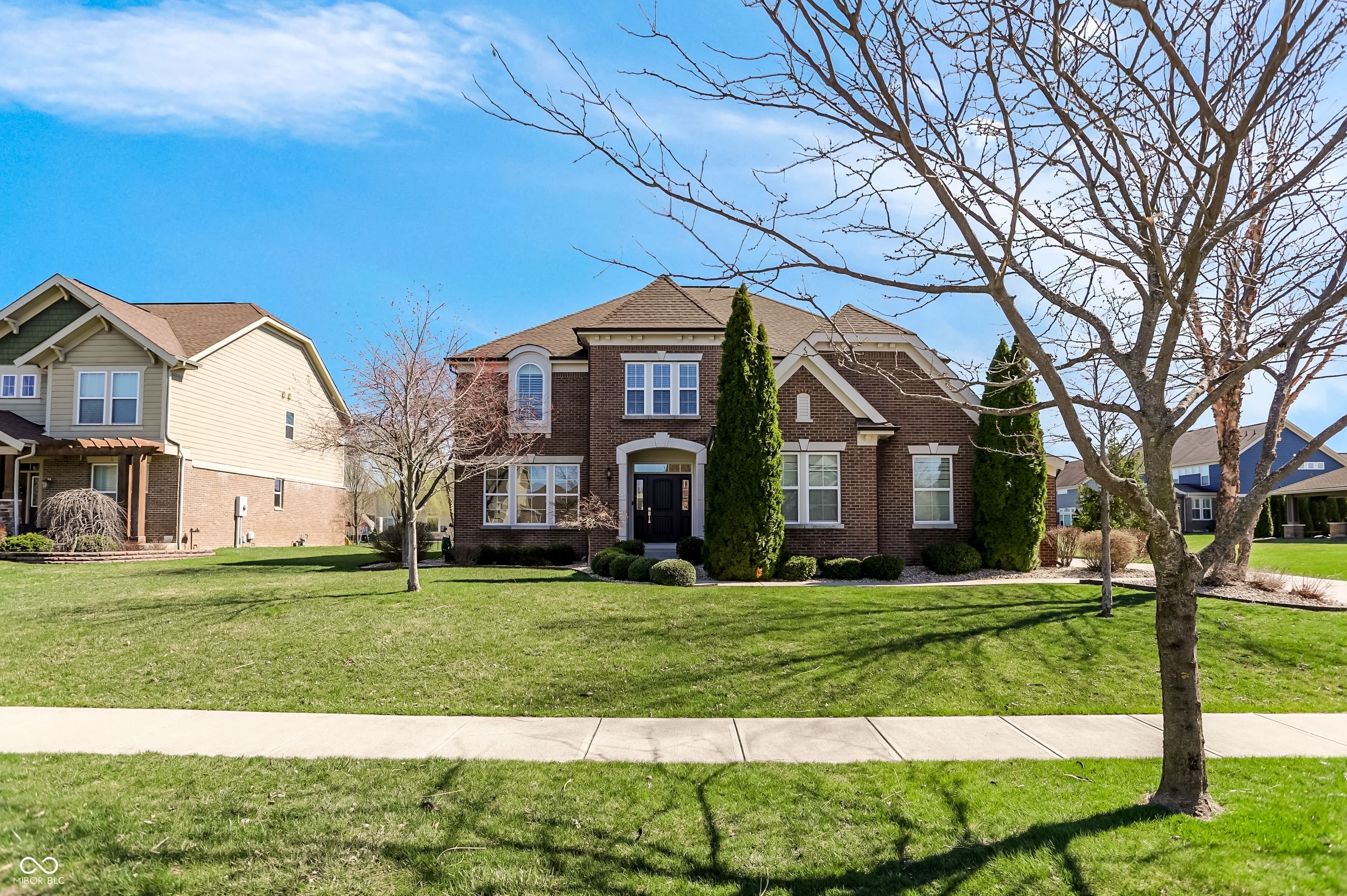 5903 Oakmont Boulevard