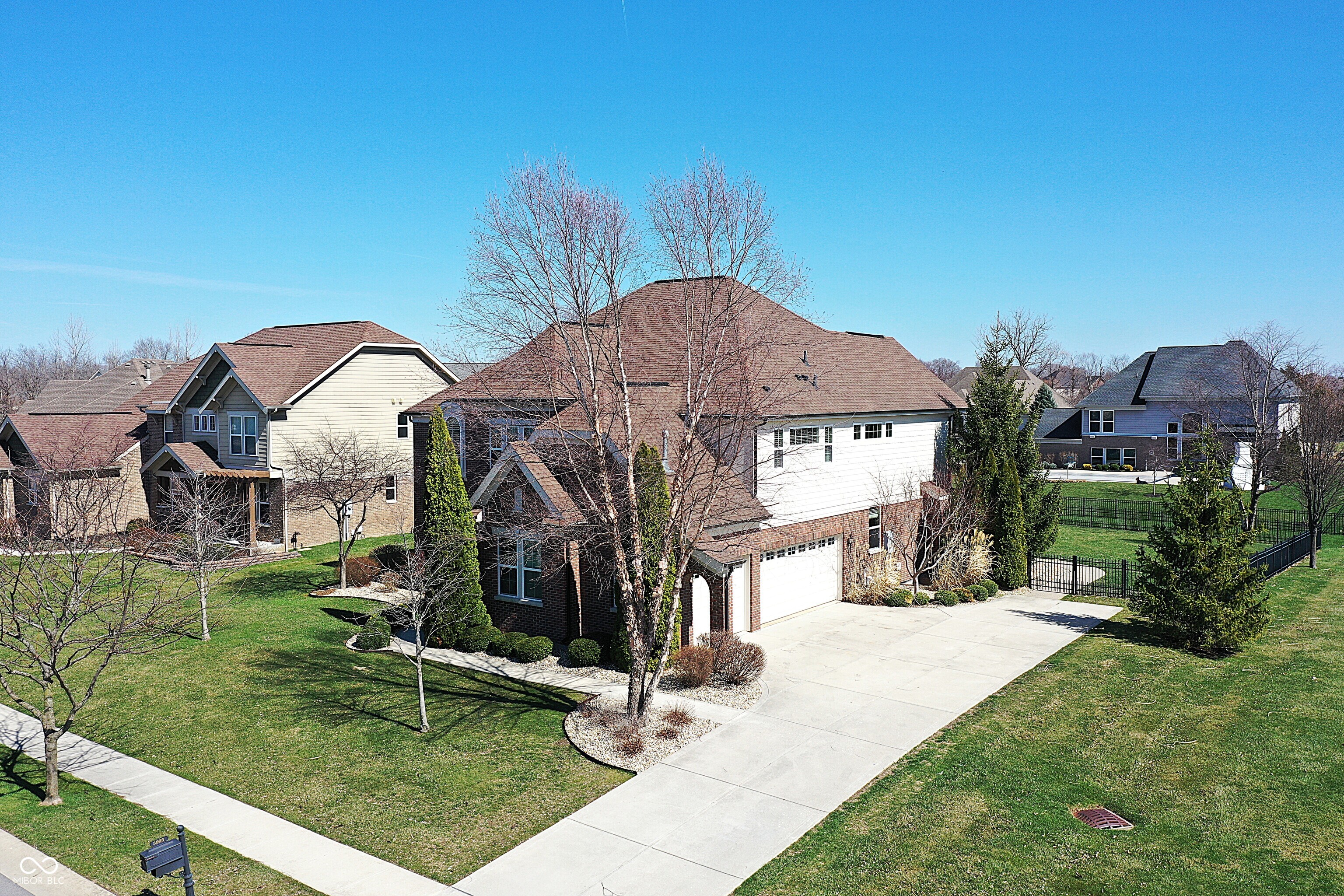 5903 Oakmont Boulevard