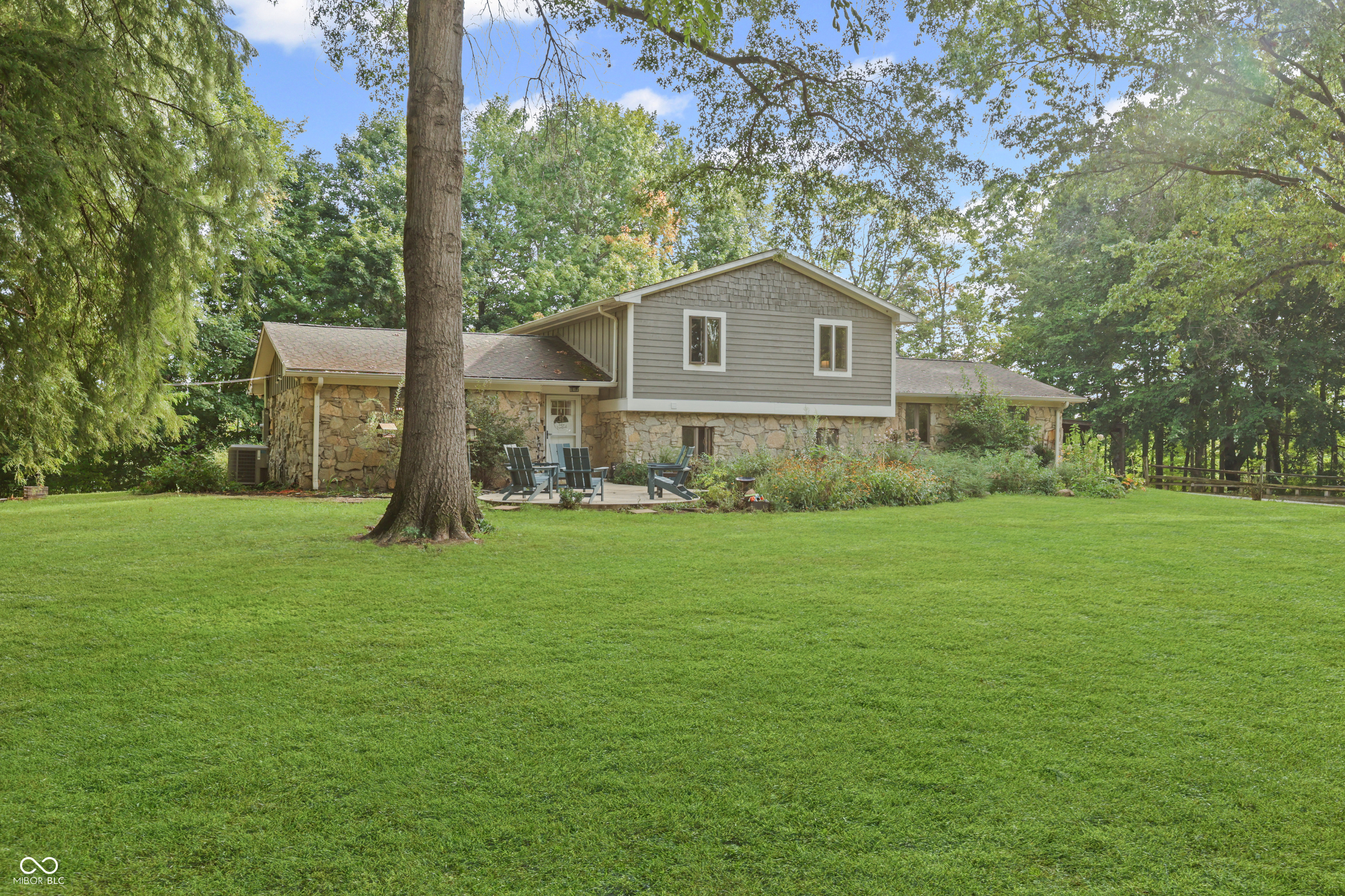 5756 Foxfire Lane