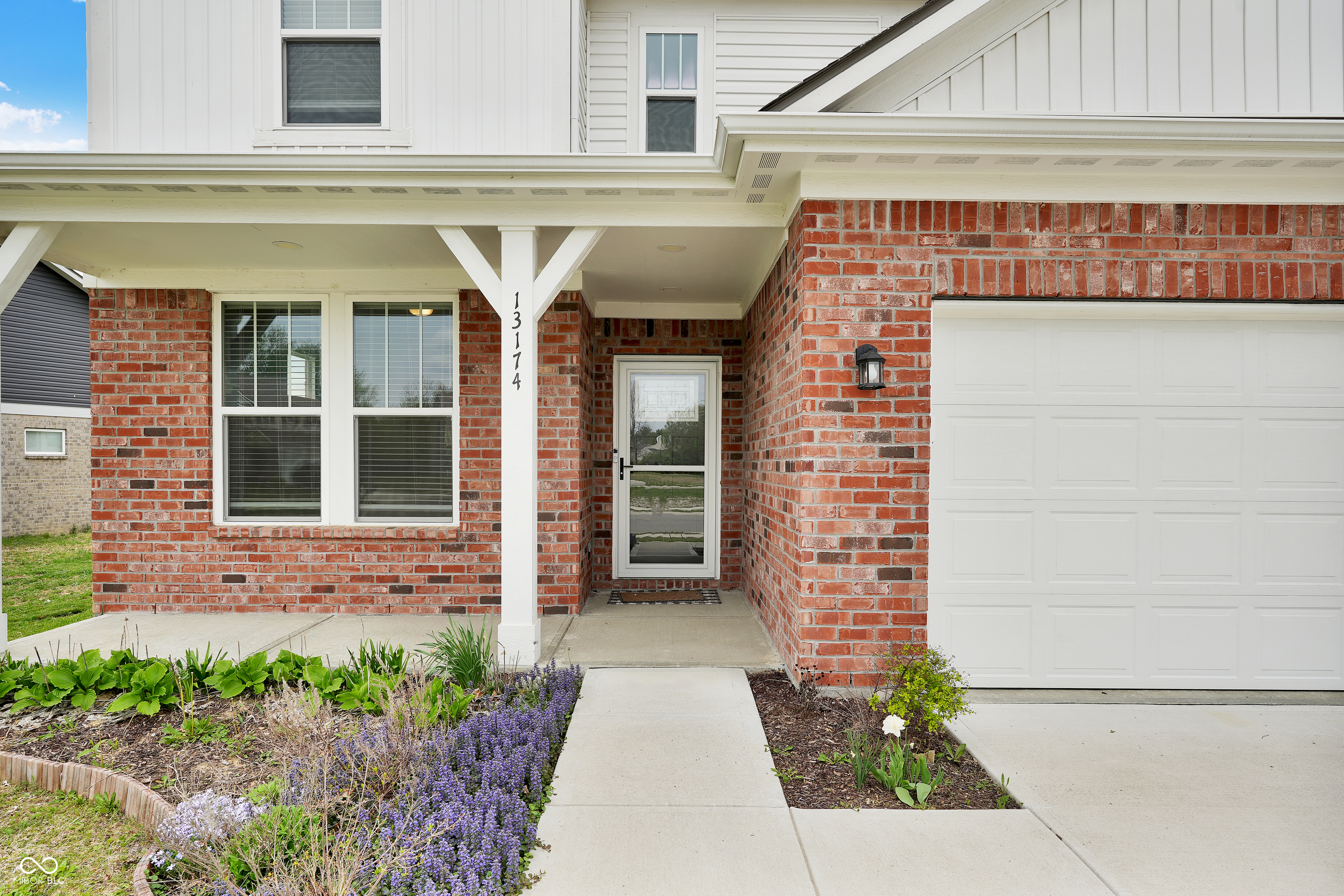 13174 N Departure Boulevard E