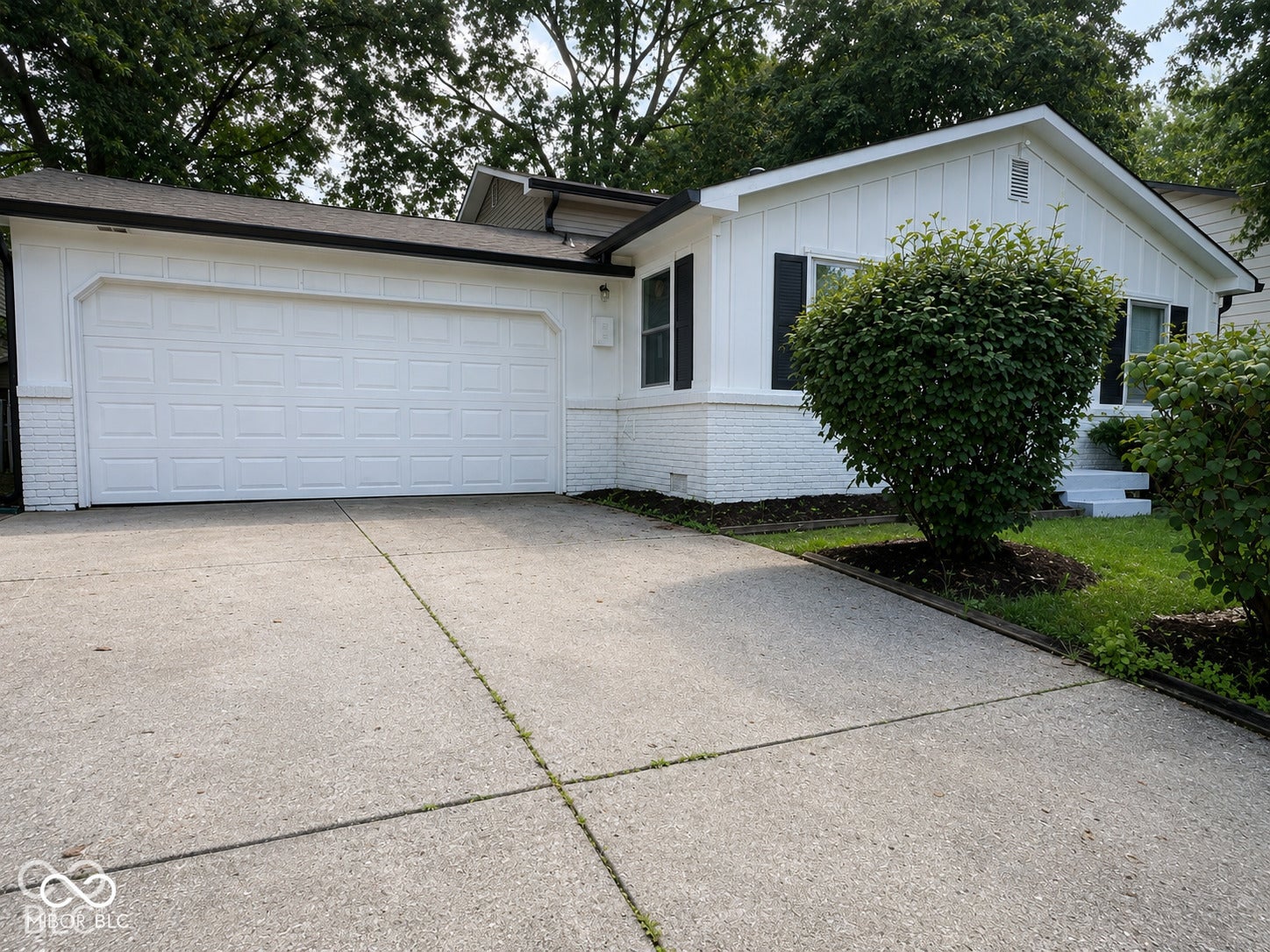 8413 E 34th