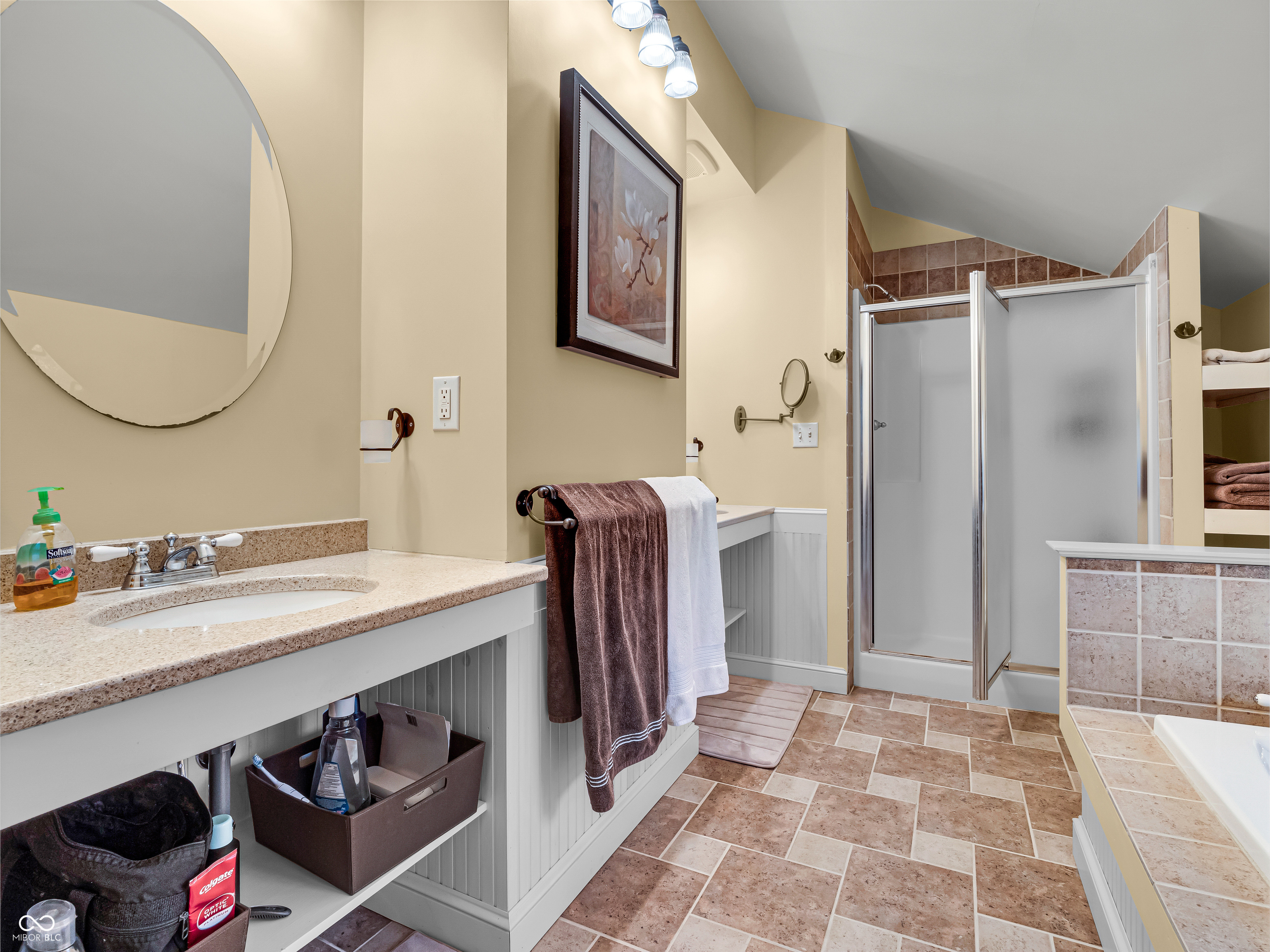 Indianapolis, Indiana 46259, United States, 4 Bedrooms Bedrooms, ,3 BathroomsBathrooms,Residential,Pending,33868