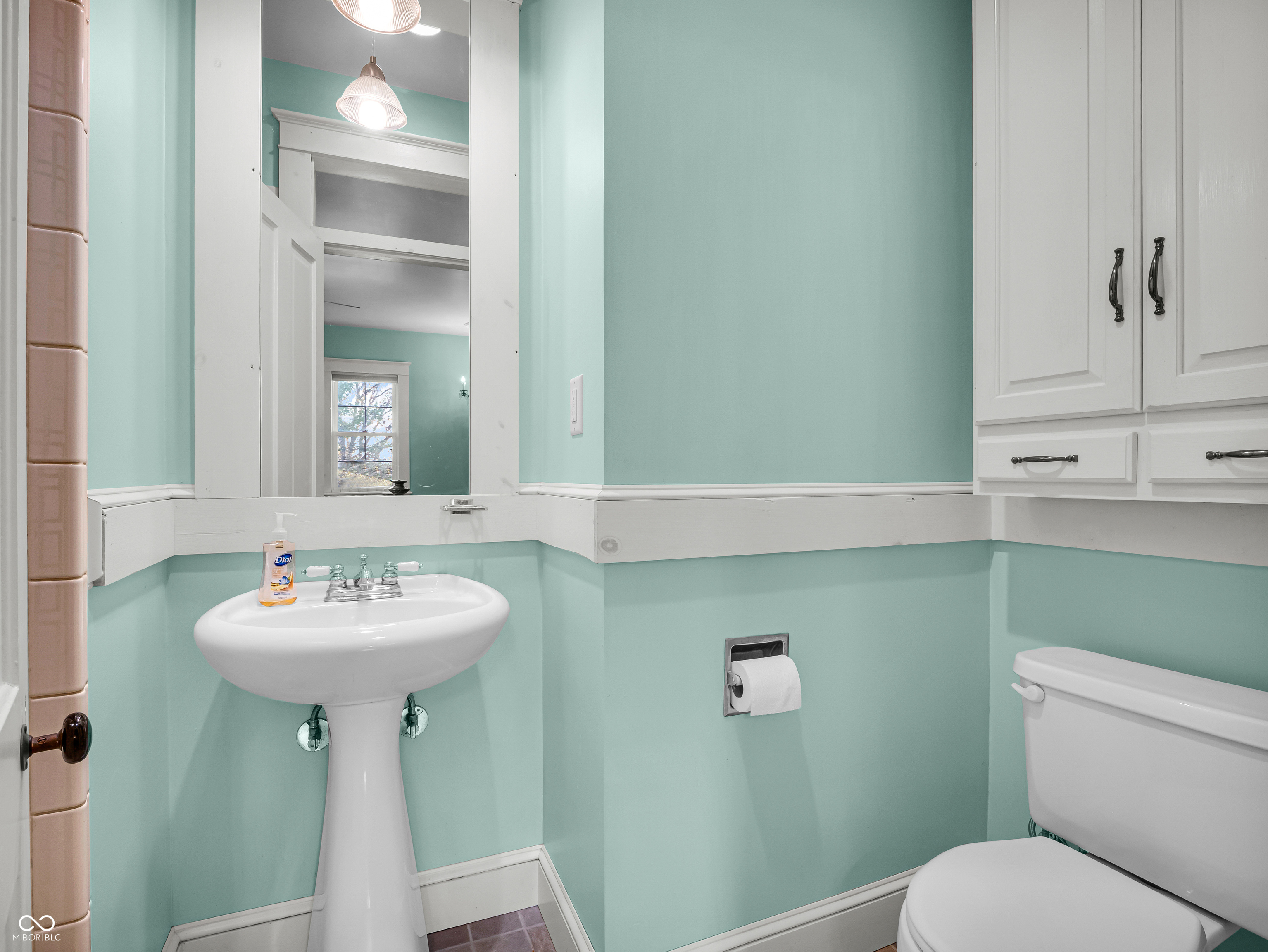 Indianapolis, Indiana 46259, United States, 4 Bedrooms Bedrooms, ,3 BathroomsBathrooms,Residential,Pending,33868