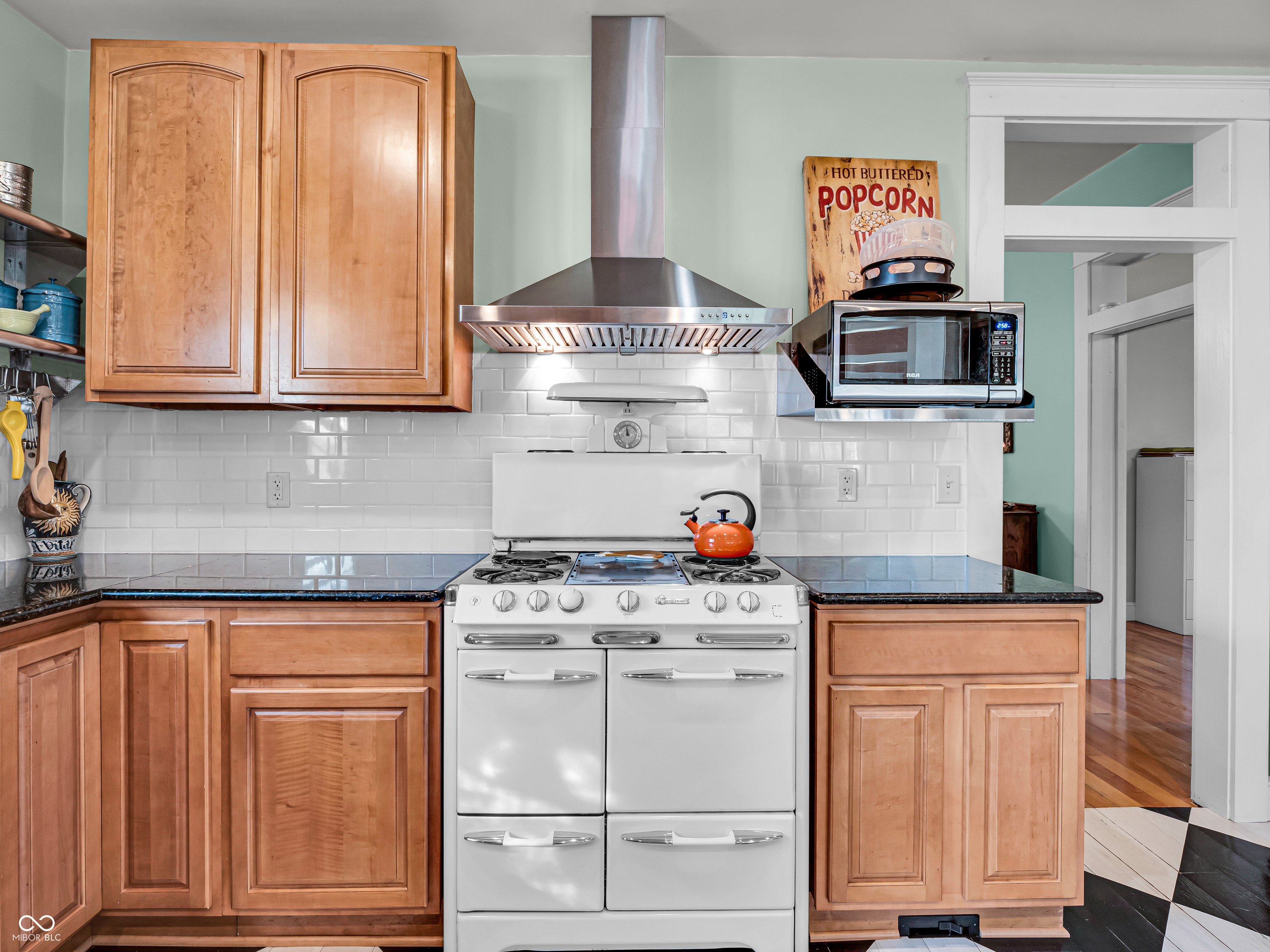 Indianapolis, Indiana 46259, United States, 4 Bedrooms Bedrooms, ,3 BathroomsBathrooms,Residential,Pending,33868