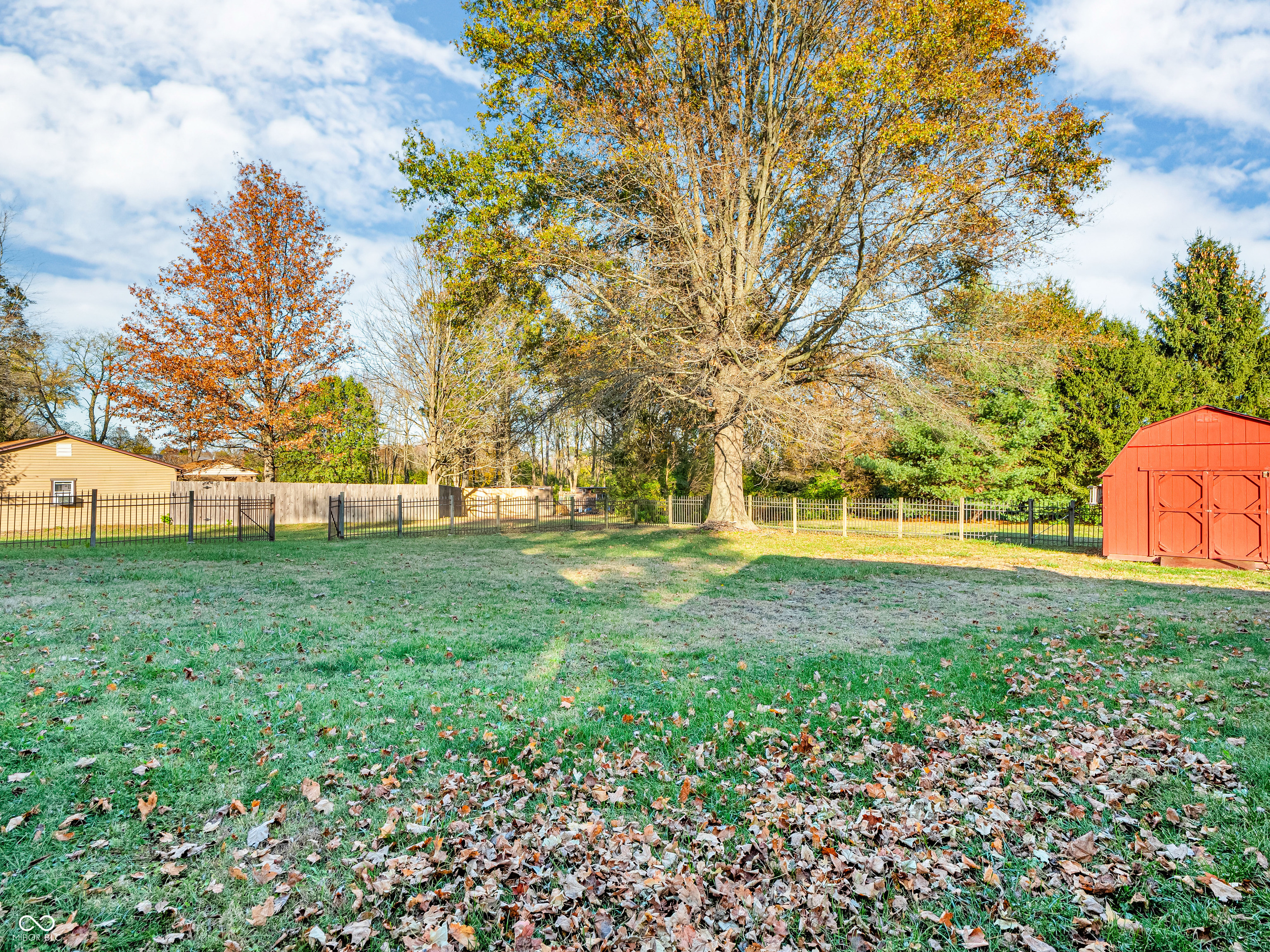 Indianapolis, Indiana 46259, United States, 4 Bedrooms Bedrooms, ,3 BathroomsBathrooms,Residential,Pending,33868