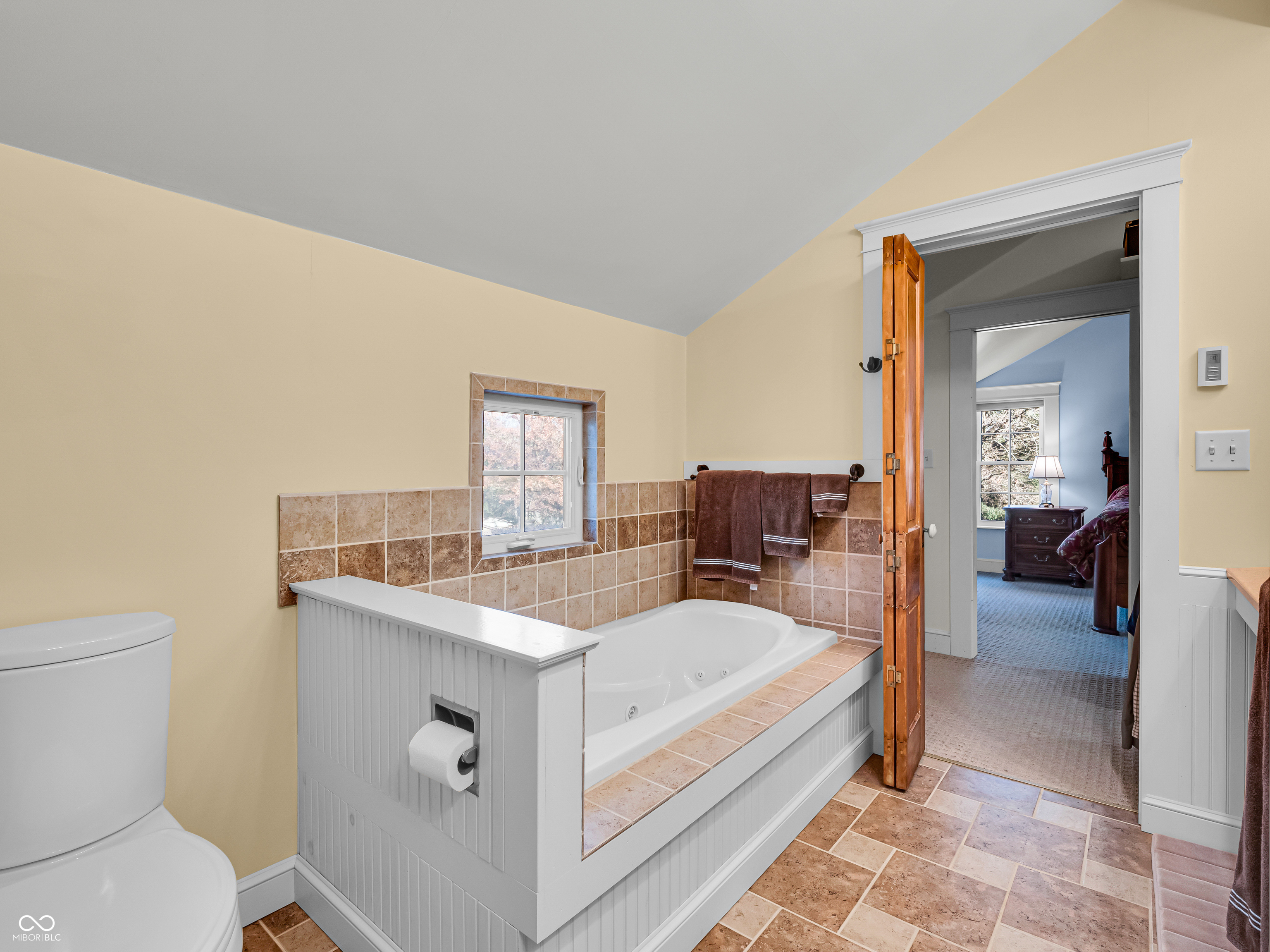 Indianapolis, Indiana 46259, United States, 4 Bedrooms Bedrooms, ,3 BathroomsBathrooms,Residential,Pending,33868