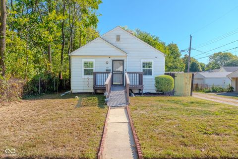Photo of 825 Kappes Street, Indianapolis, IN 46221 (MLS # 22103907)