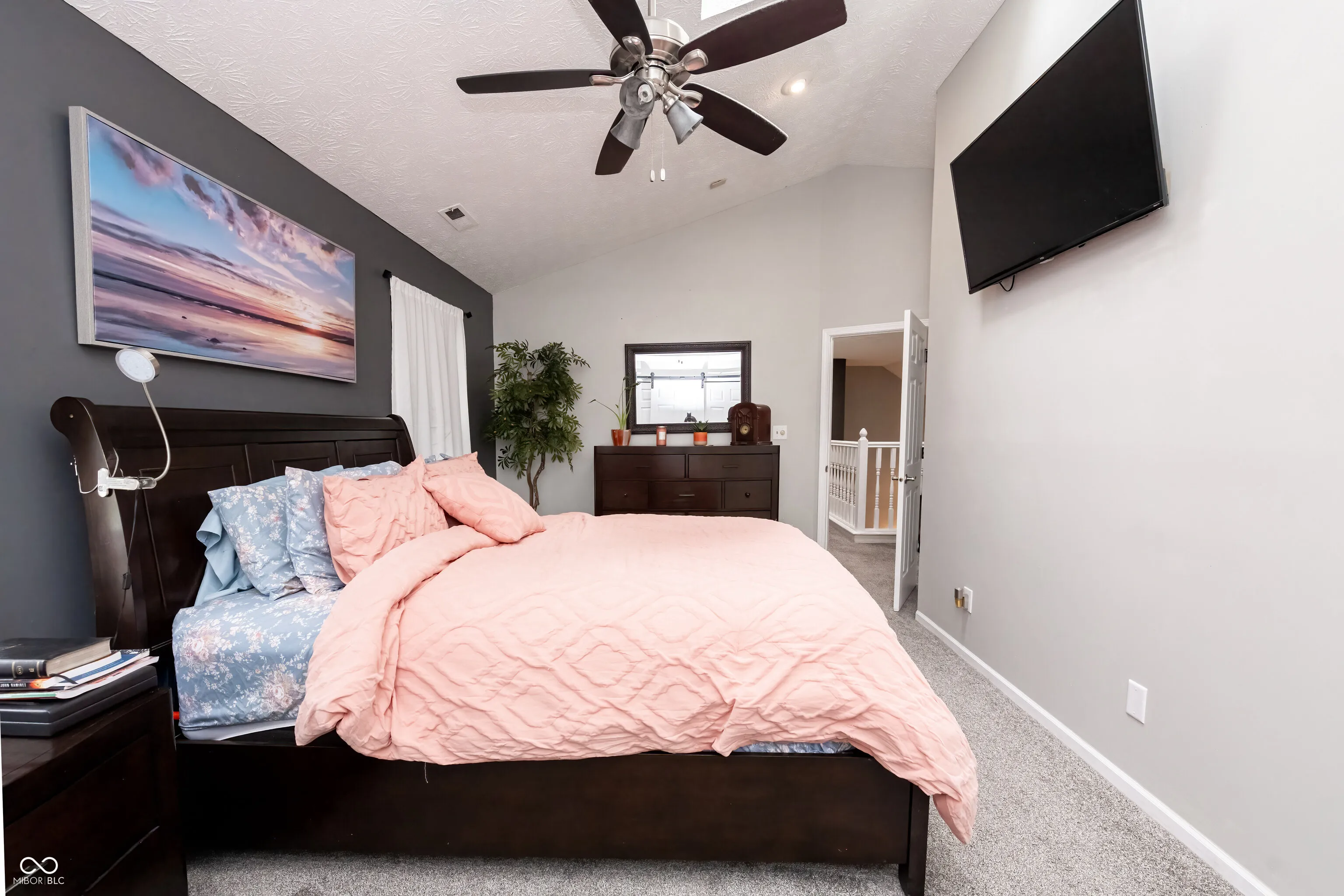 Greenwood, Indiana 46142, United States, 3 Bedrooms Bedrooms, ,3 BathroomsBathrooms,Residential,Pending,23785