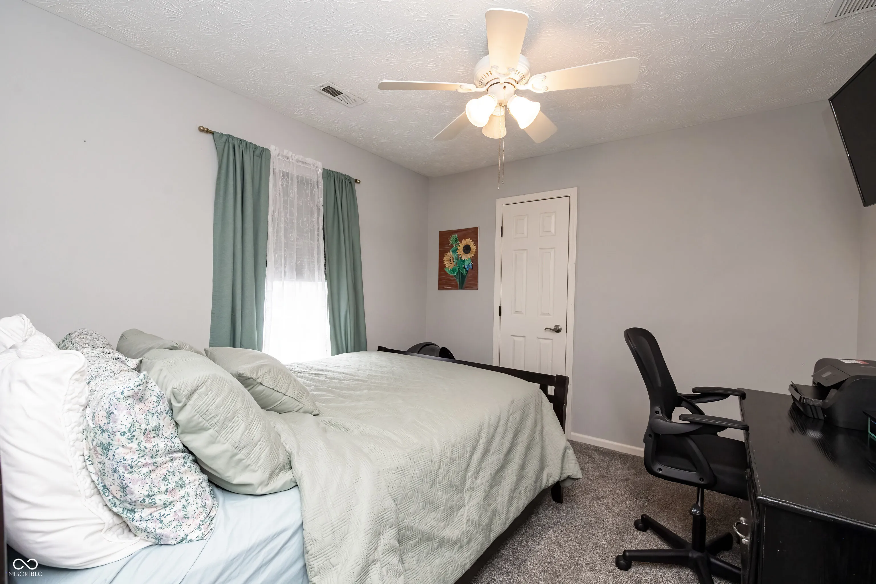 Greenwood, Indiana 46142, United States, 3 Bedrooms Bedrooms, ,3 BathroomsBathrooms,Residential,Pending,23785