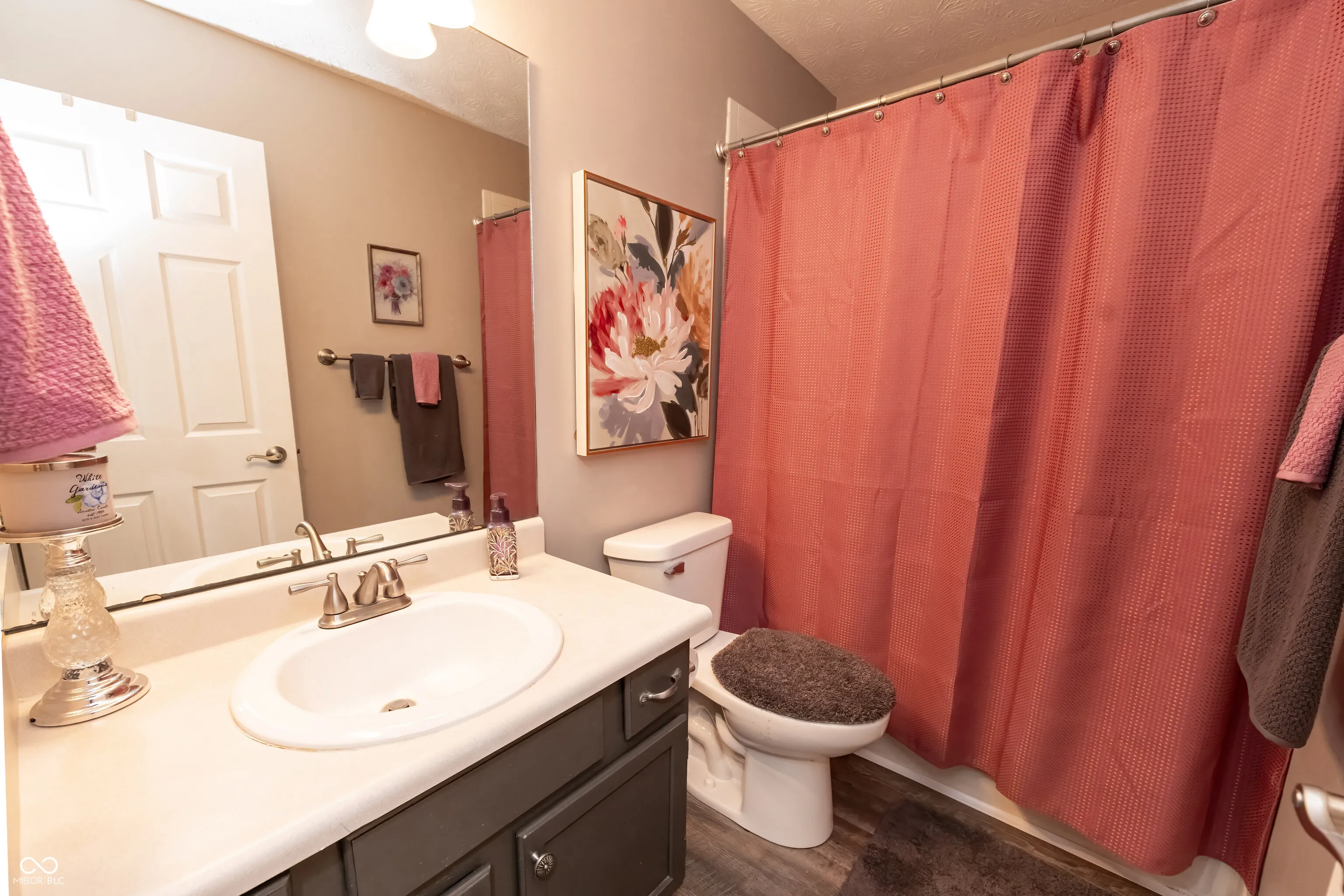 Greenwood, Indiana 46142, United States, 3 Bedrooms Bedrooms, ,3 BathroomsBathrooms,Residential,Pending,23785