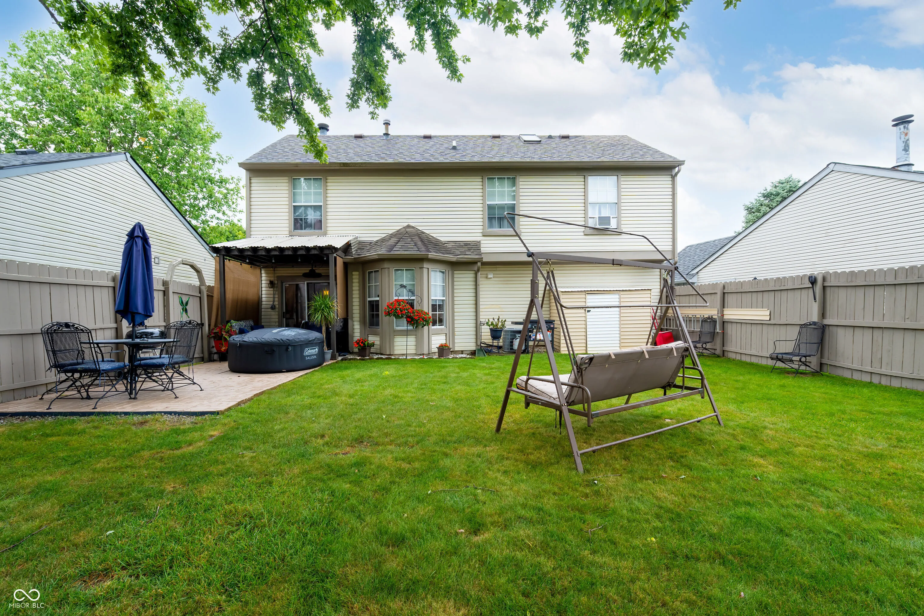 Greenwood, Indiana 46142, United States, 3 Bedrooms Bedrooms, ,3 BathroomsBathrooms,Residential,Pending,23785