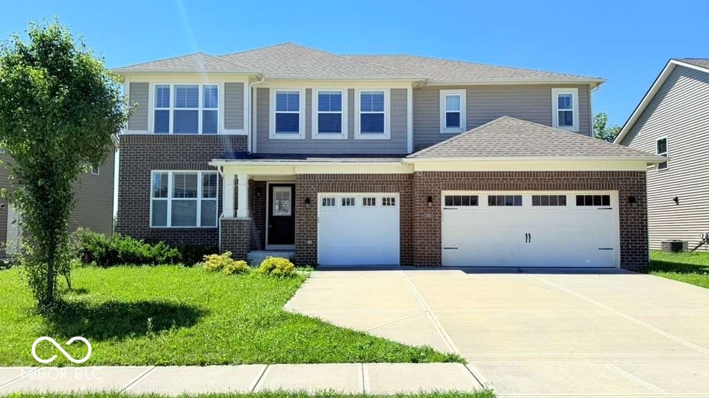 Photo 1 of 39 — 1261 Sanderling Drive, Greenwood, IN 46143
