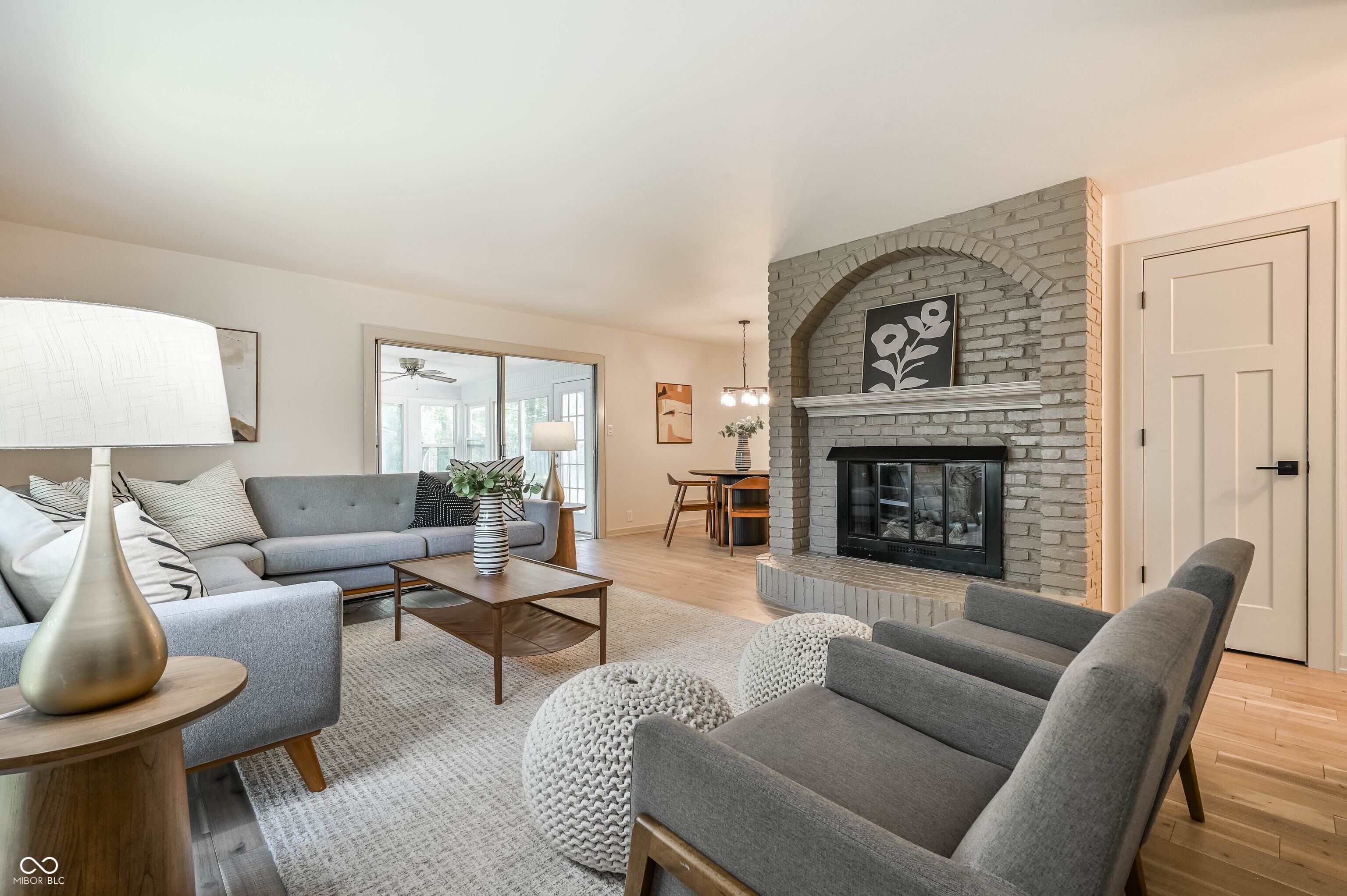 9221 N Delaware Street