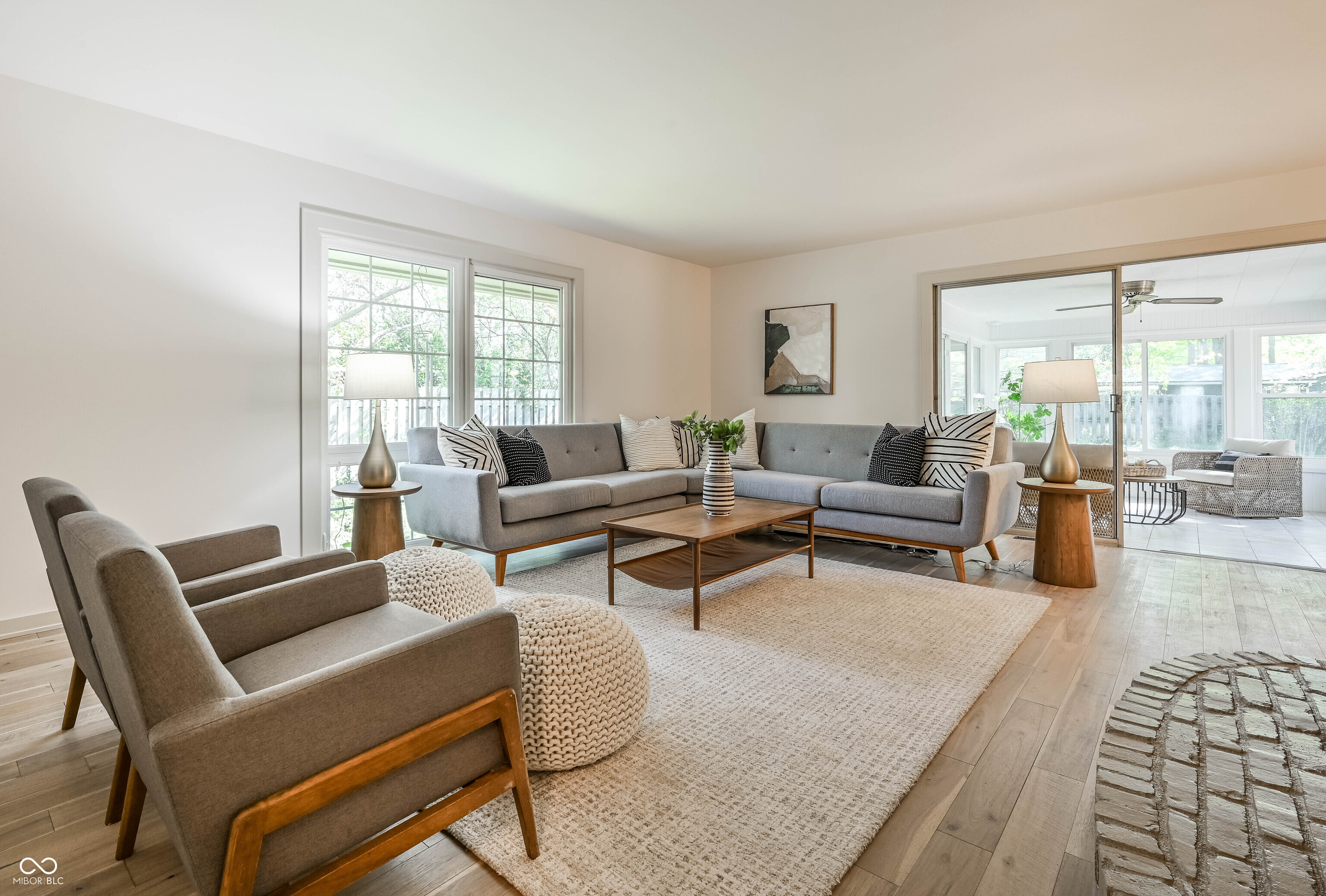 9221 N Delaware Street