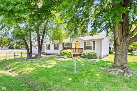 Photo of 1635 Riley Road, Lebanon, IN 46052 (MLS # 22101559)