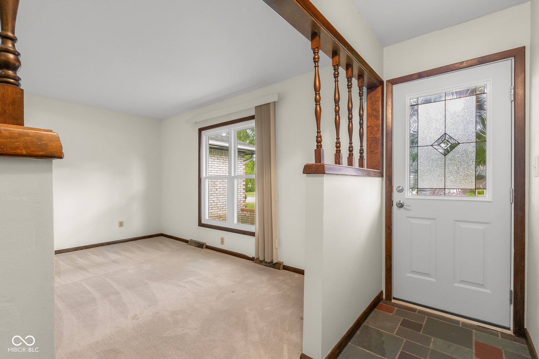 10112 N Hickory Lane