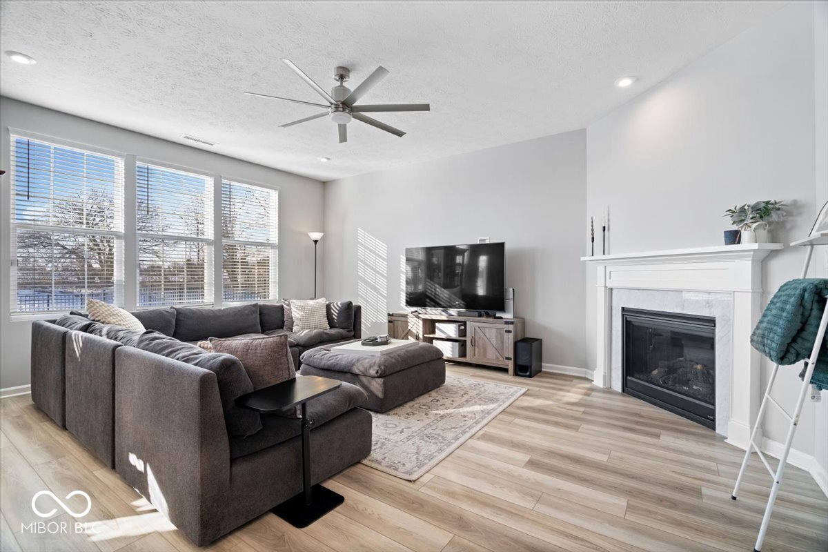 6559 Seabiscuit Road