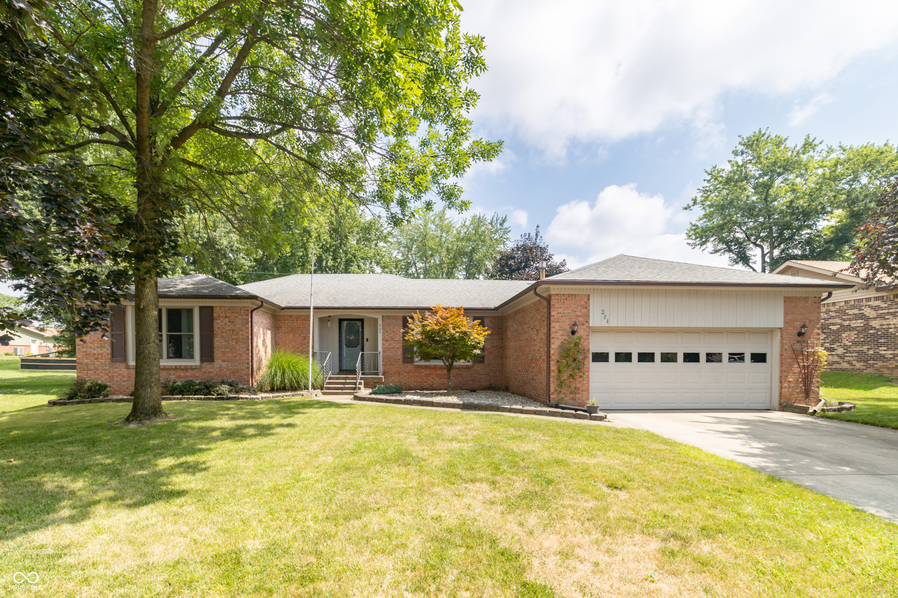 Photo 1 of 43 — 204 Creek Wood Drive, Greenfield, IN 46140