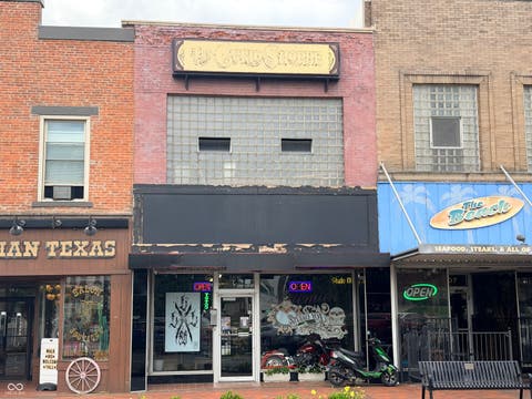 Photo for 105 N Broadway Street