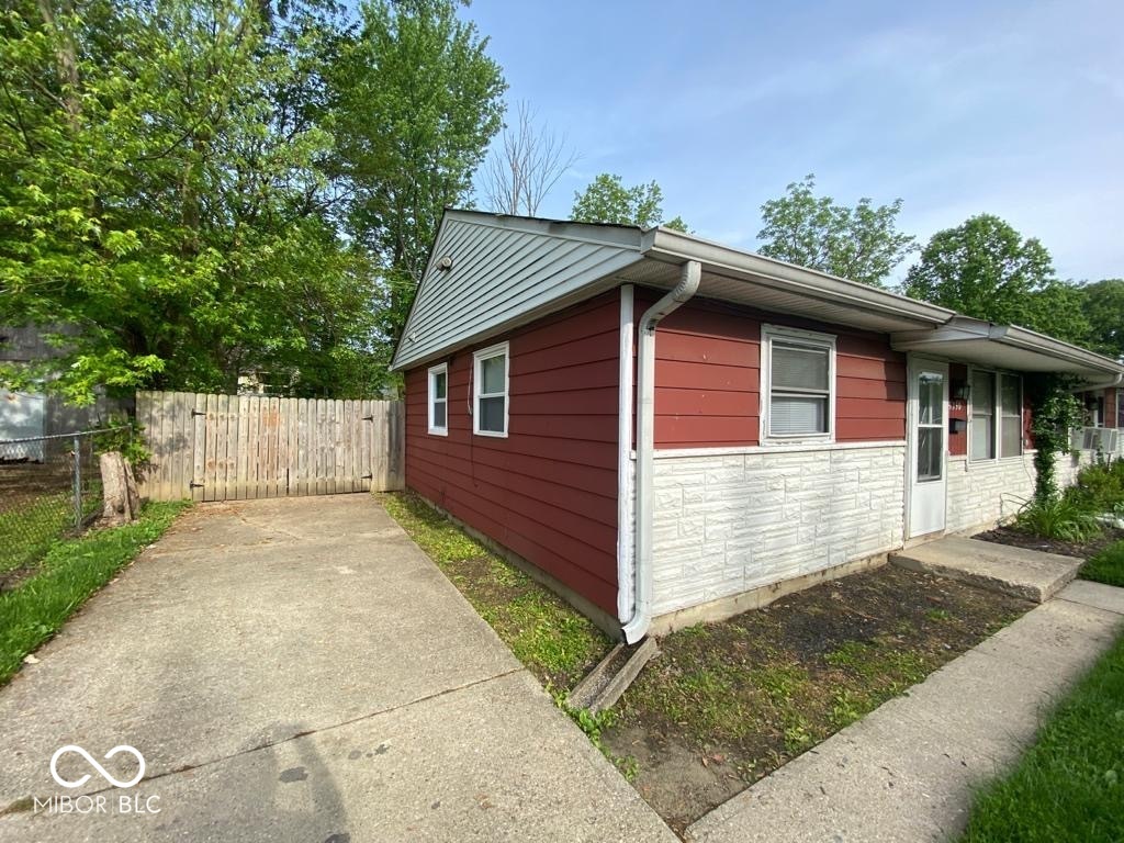 5356 N Kercheval Drive