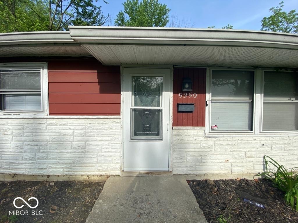 5356 N Kercheval Drive