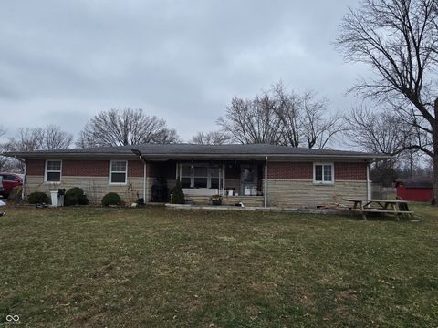 Photo of 6250 Maple Lawn Road, Indianapolis, IN 46241 (MLS # 22079655)