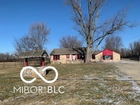 Photo of 2860 E Edgewood Avenue, Indianapolis, IN 46227 (MLS # 22081045)