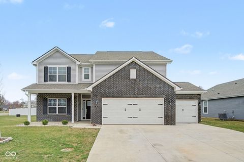 Photo of 379 Oakswept Way, Greenfield, IN 46140 (MLS # 22077967)