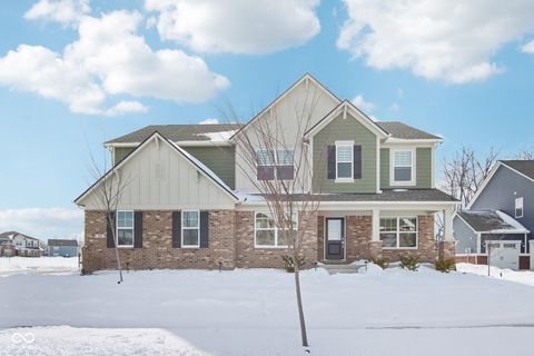 Photo of 325 Middleton Circle, Westfield, IN 46074 (MLS # 22080319)