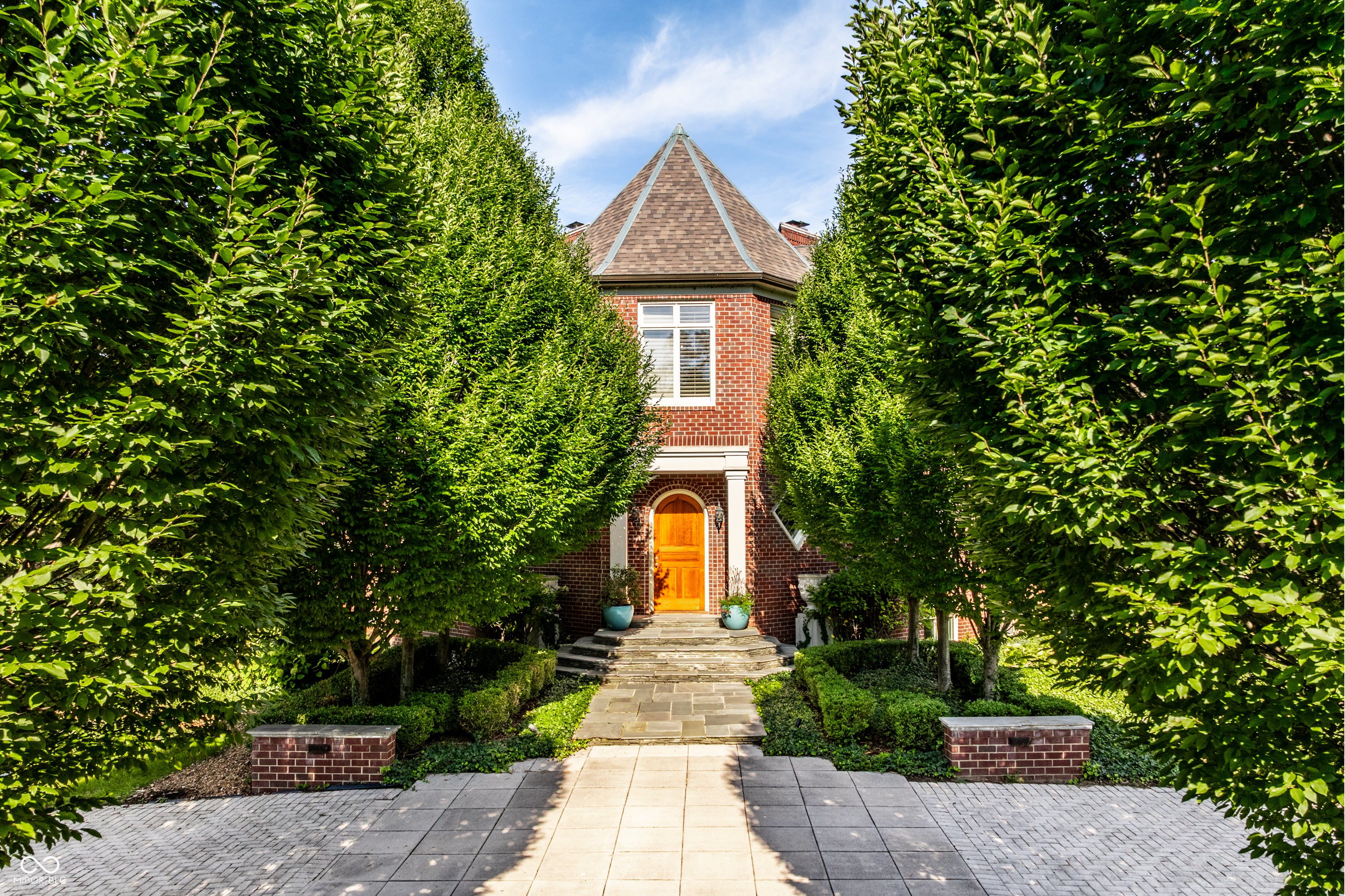 290 Breakwater Drive