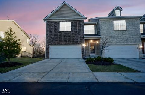 9749 Thorne Cliff Way 105 Fishers IN 46037