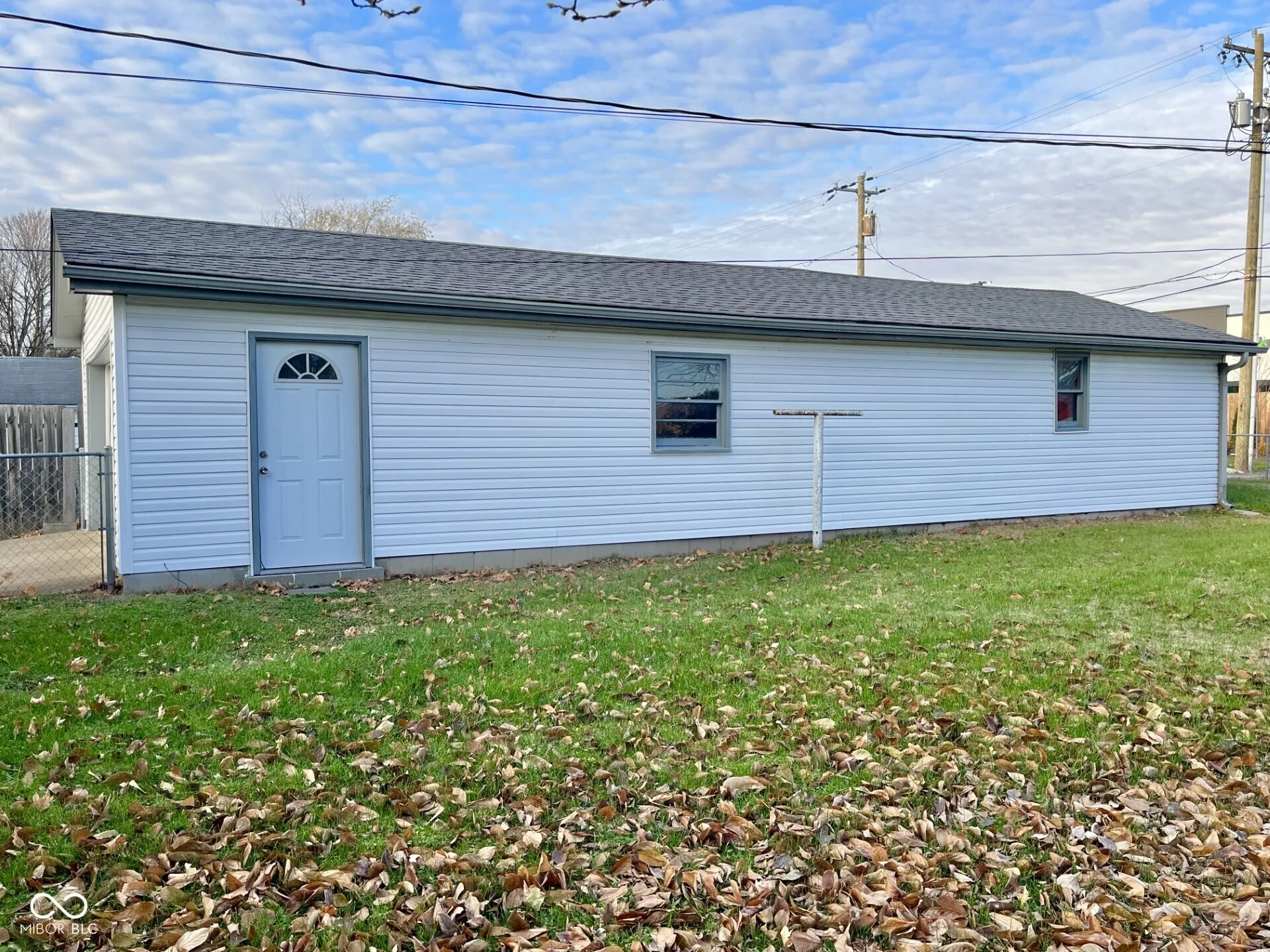 Columbus, Indiana 47201, United States, 2 Bedrooms Bedrooms, ,1 BathroomBathrooms,Residential,Active,245456