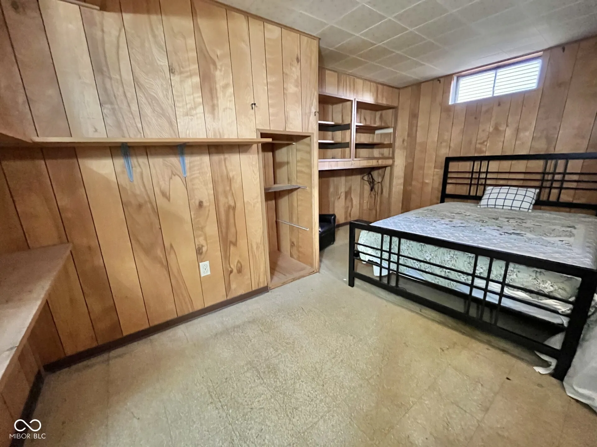 Columbus, Indiana 47201, United States, 2 Bedrooms Bedrooms, ,1 BathroomBathrooms,Residential,Active,245456