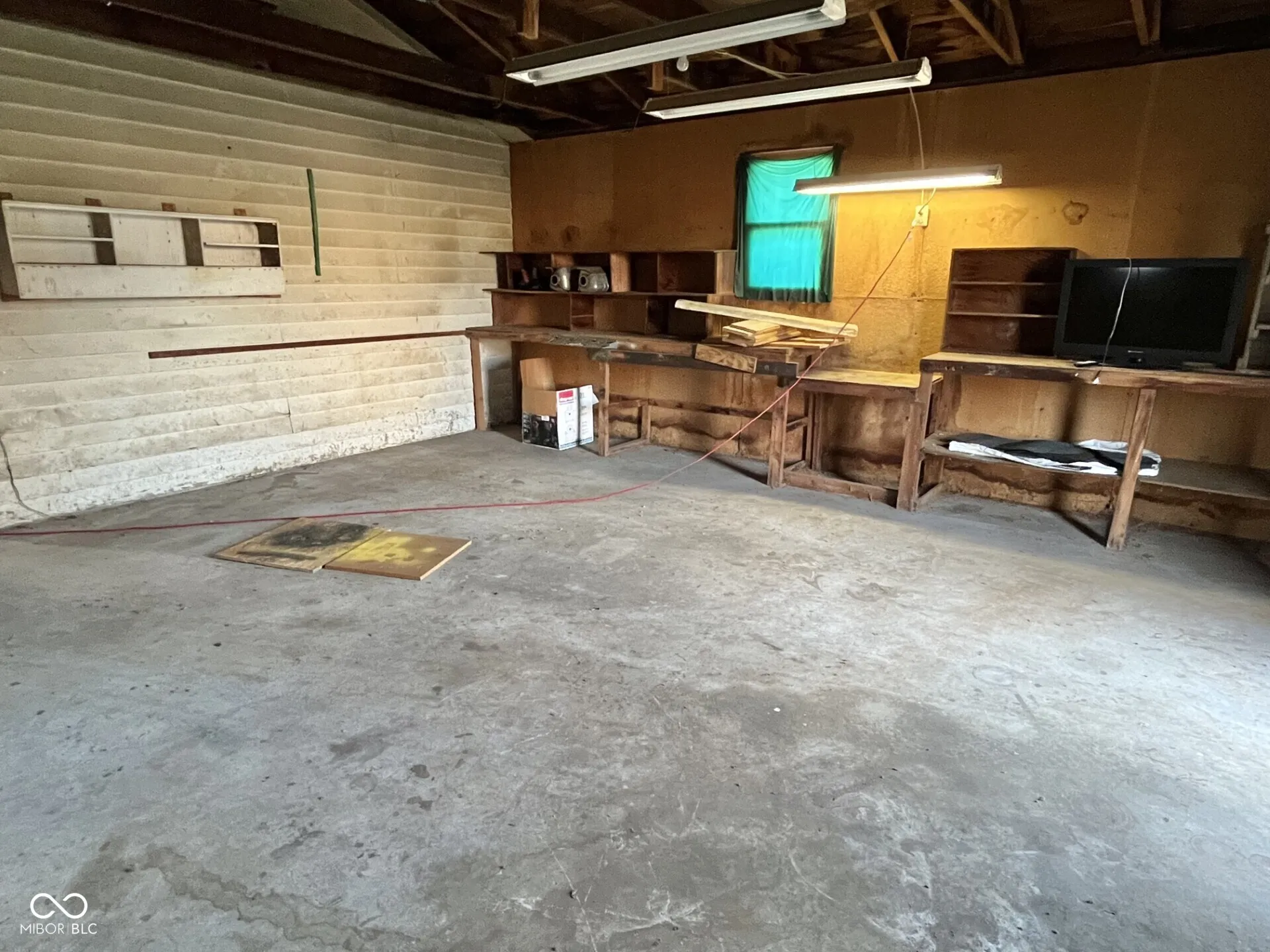 Columbus, Indiana 47201, United States, 2 Bedrooms Bedrooms, ,1 BathroomBathrooms,Residential,Active,245456