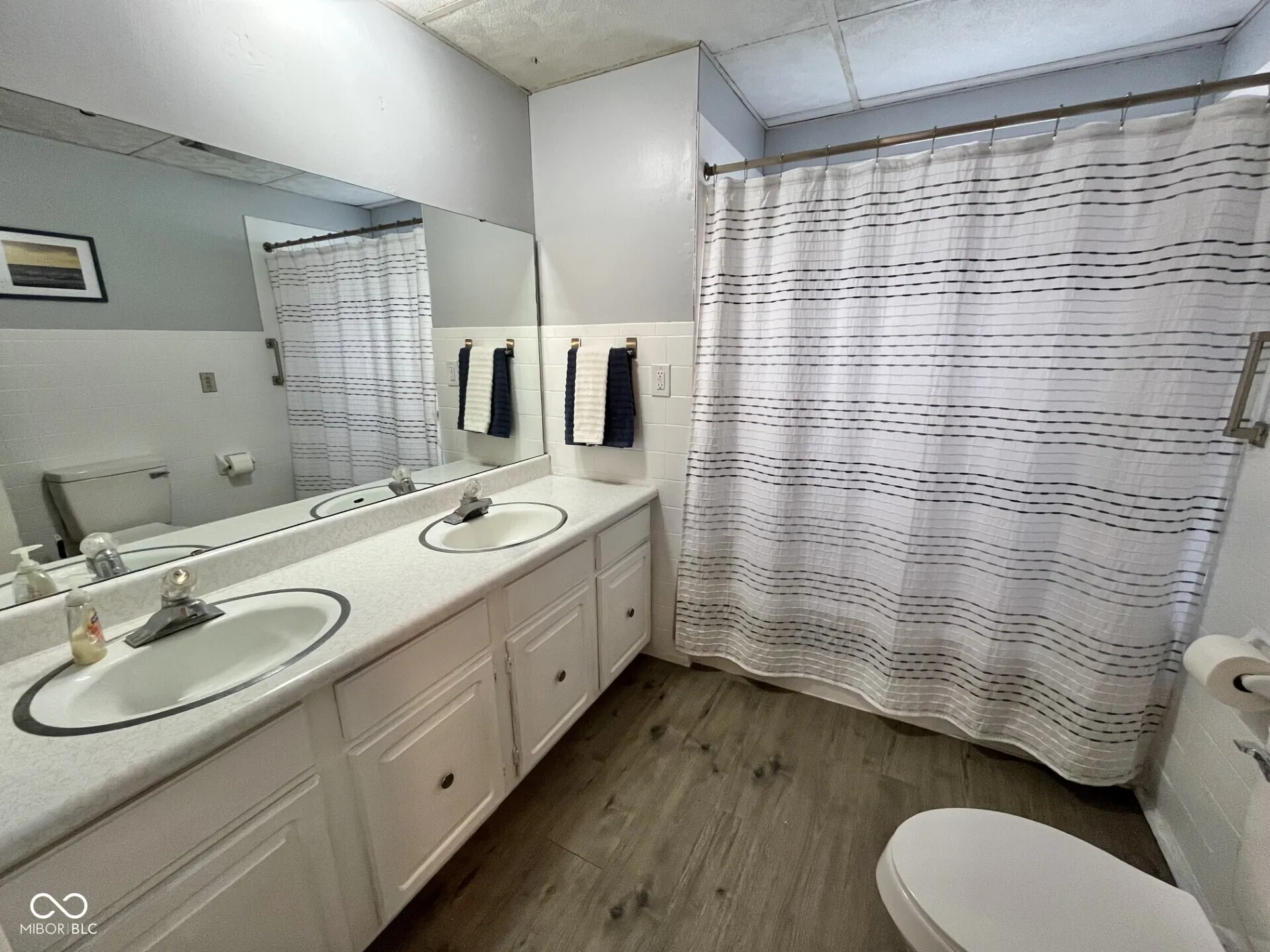 Columbus, Indiana 47201, United States, 2 Bedrooms Bedrooms, ,1 BathroomBathrooms,Residential,Active,245456