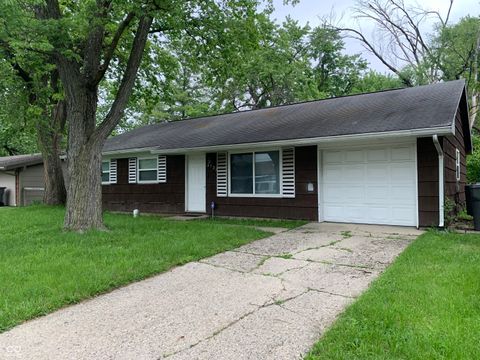 Photo of 3723 N Joan Place, Indianapolis, IN 46226 (MLS # 22100396)