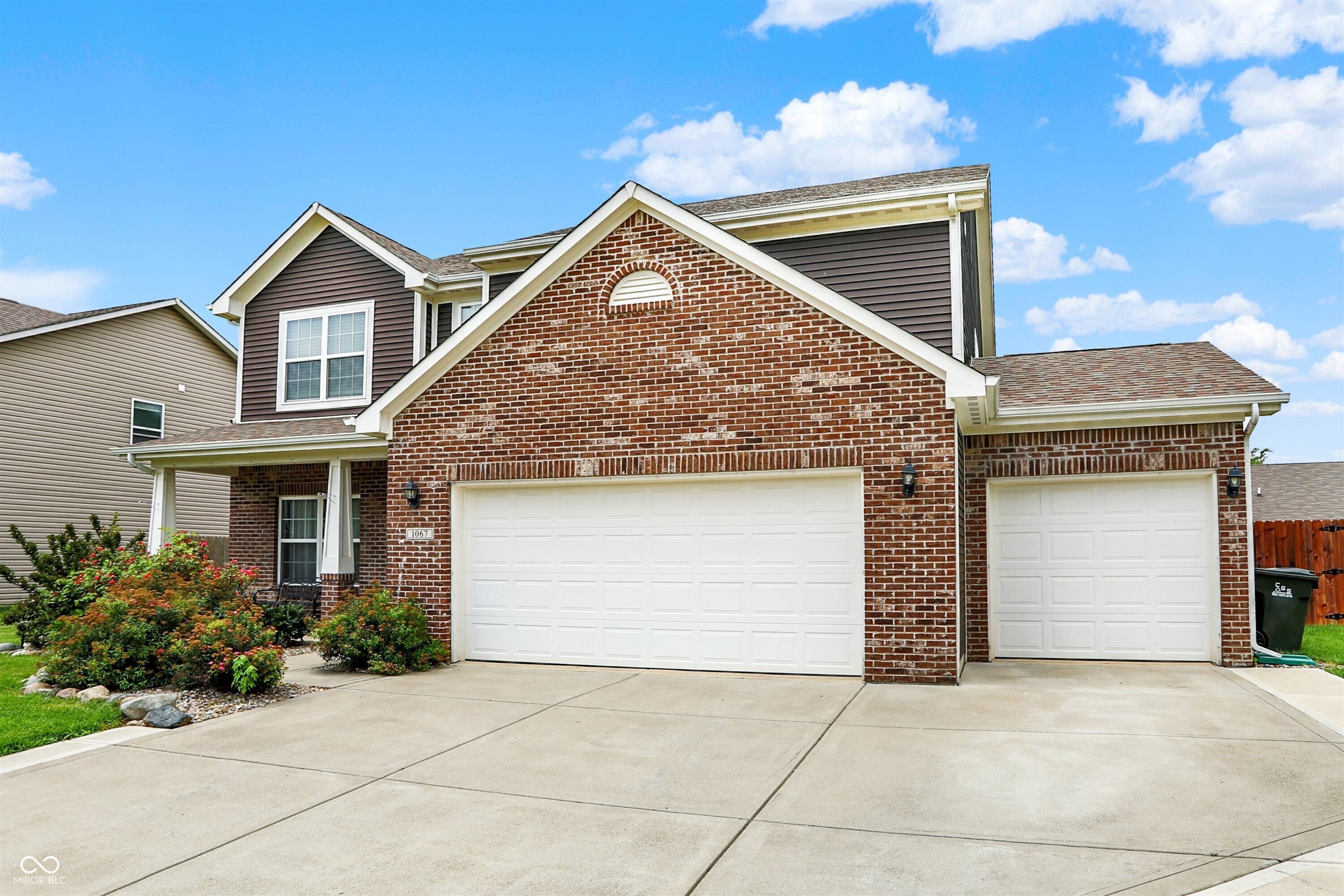 1067 W Limestone Way