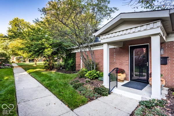 7346 KING GEORGE DR, INDIANAPOLIS, IN 46260 - Image 3540248d4b91cdd820f2e6e43ff2145b/260007379