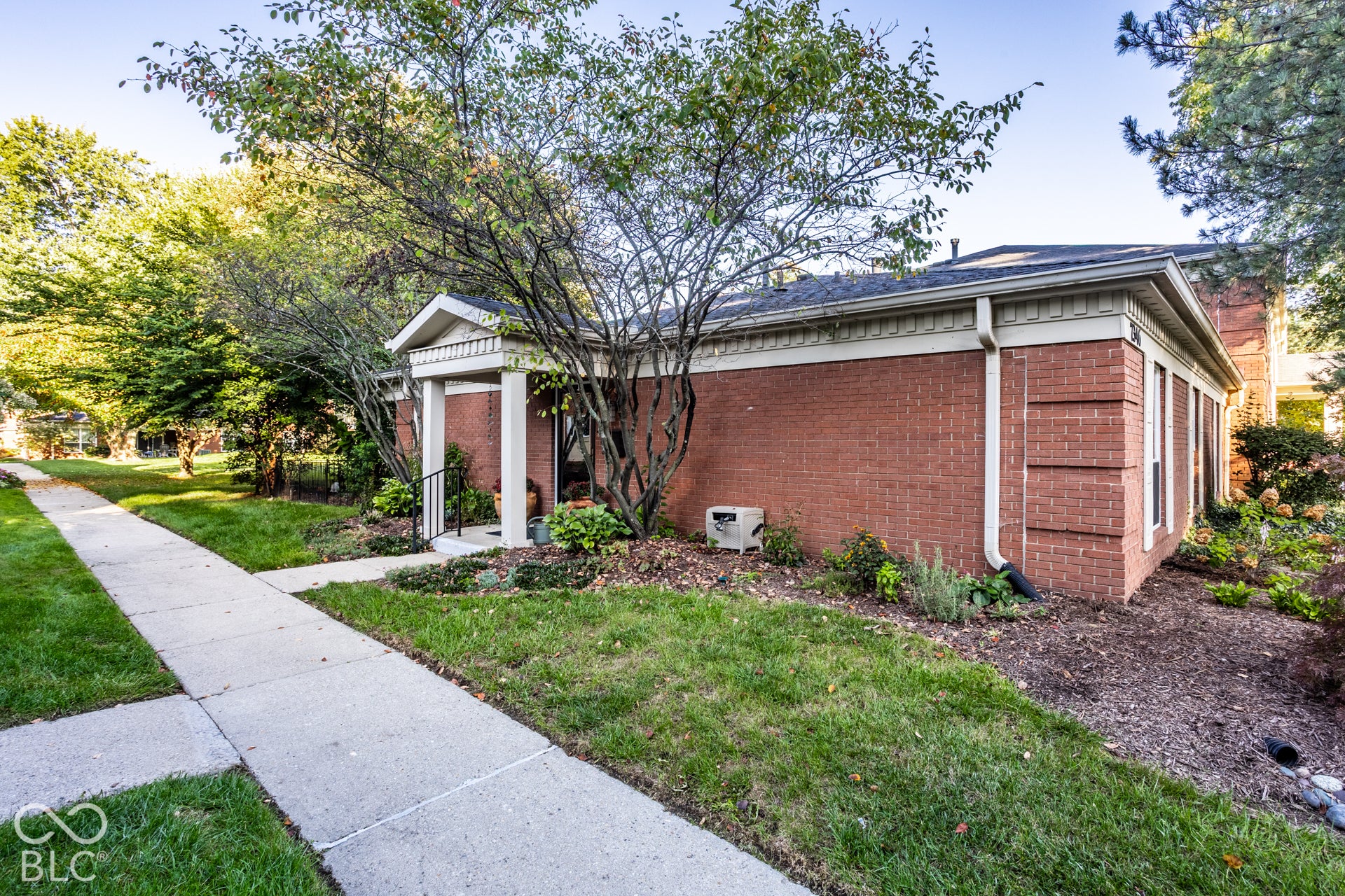 7346 King George Drive