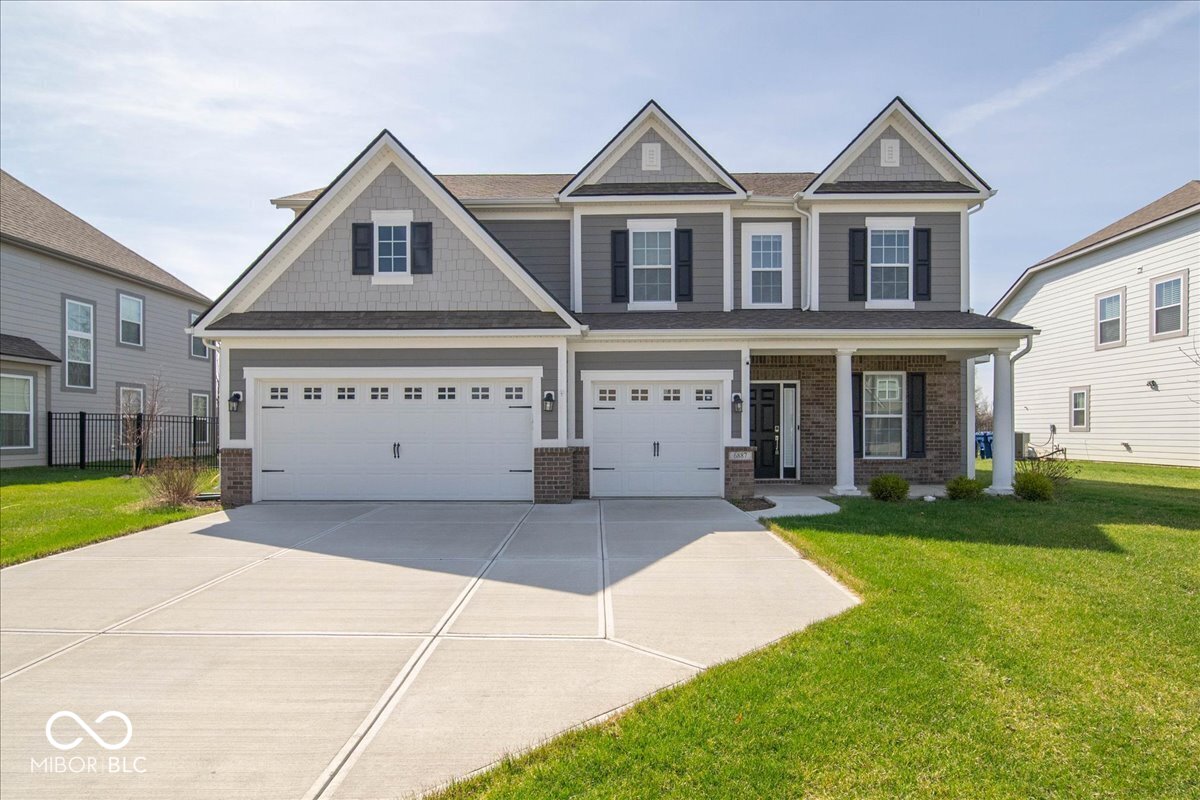 6887 Pine Vail Boulevard