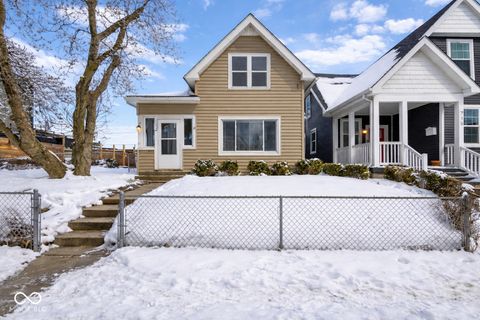 Photo of 717 Parkway Avenue, Indianapolis, IN 46203 (MLS # 22080586)