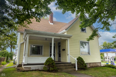 Photo of 111 N Grant Avenue, Crawfordsville, IN 47933 (MLS # 22120544)