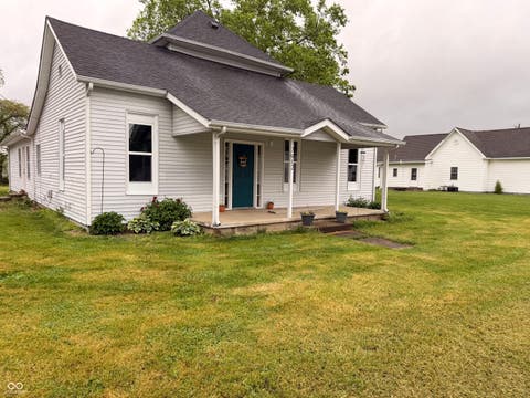 Photo of 7912 N Depot Street, Clifford, IN 47226 (MLS # 22096779)